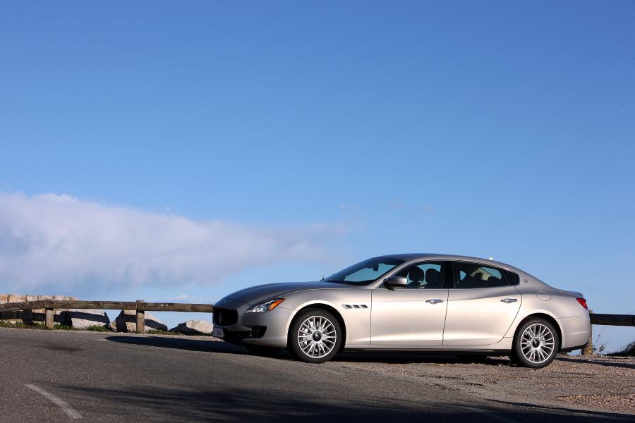  Maserati Quattroporte 2012 года  (фото 17 из 126)
